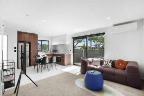 Mallside Retreat close to city